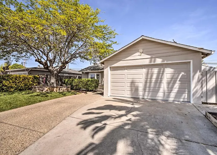 Family Home In Walkable Area Near Silicon Valley!