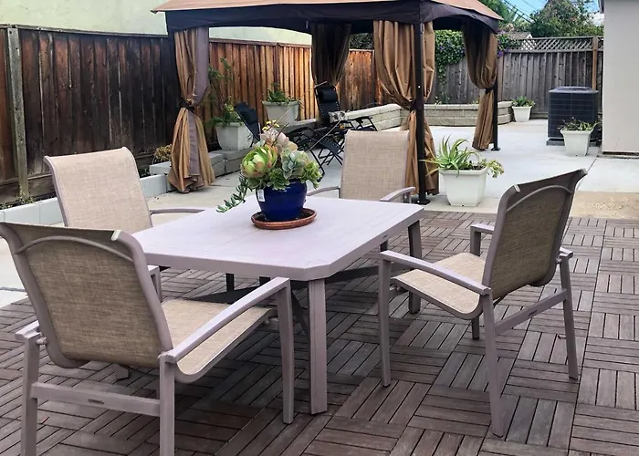 Family Home In Walkable Area Near Silicon Valley!