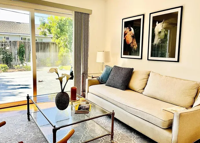 Sunlit Modern Retreat 4 Bedroom 3 Bathroom Open Floor Home Near Sjc Pet Kids Friendly
